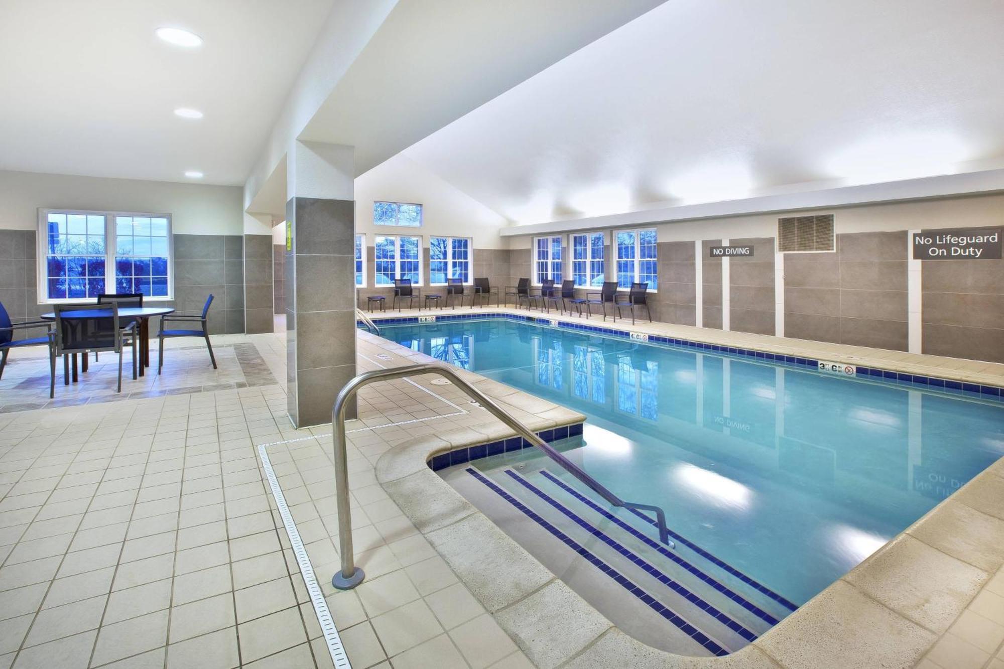 Residence Inn By Marriott Detroit / Novi Exterior photo